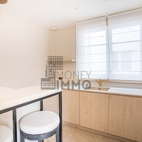 Appartement 2 pièces Paris 8