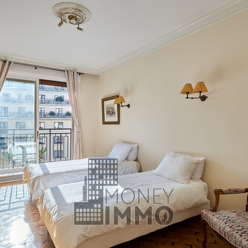 Appartement 5 pièces PARIS