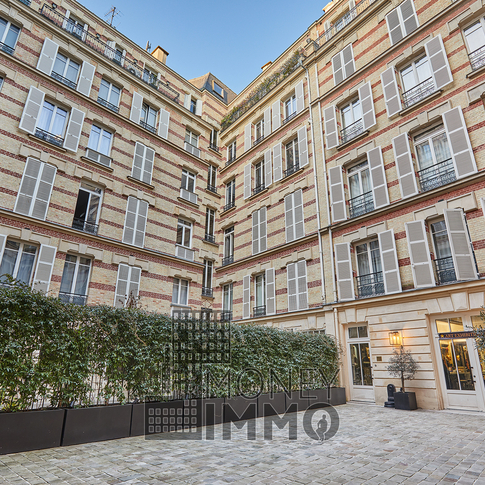 Appartement 2 pièces Paris 8