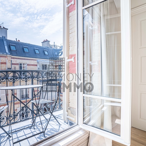 Appartement 2 pièces Paris 8